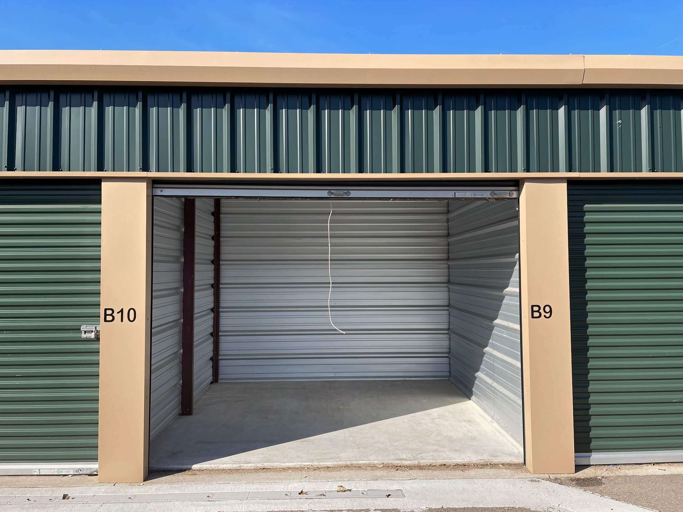open self storage unit.jpg open self storage unit.jpg